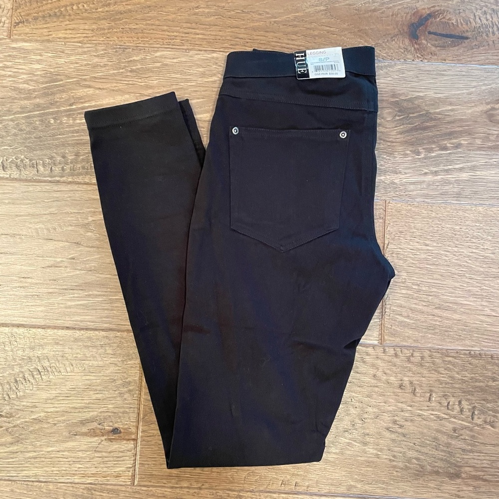 NWT HUE Super Smooth Denim Leggings